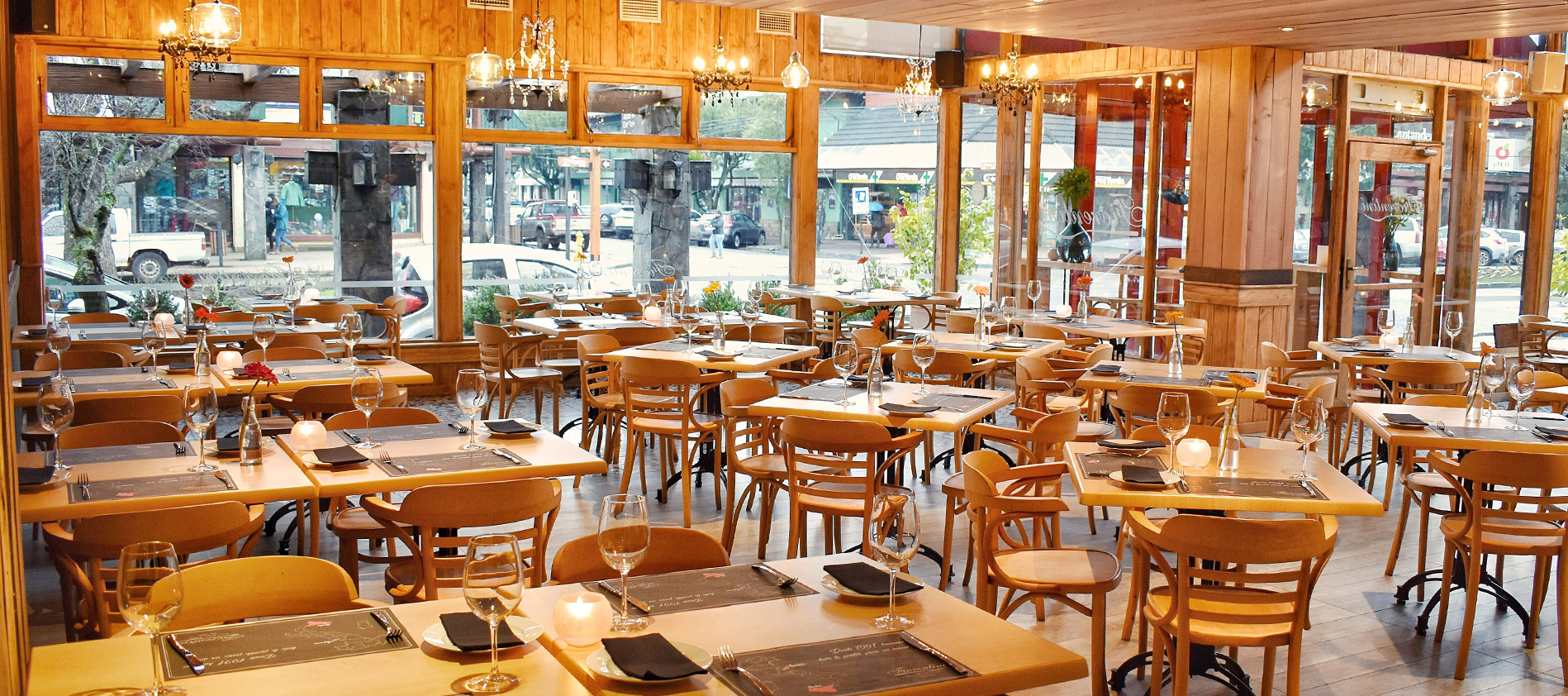 home_politics_slide1